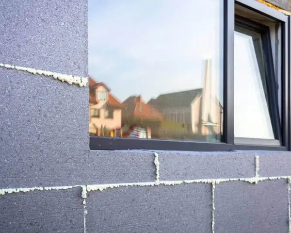 Styropian grafitowy 15 czy biały 20: Który wybór jest lepszy dla izolacji?