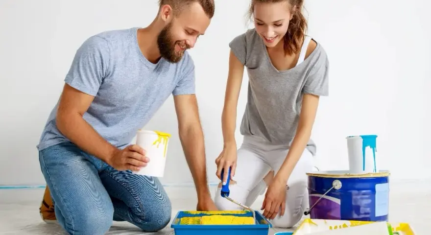 Jaka farba do tynku strukturalnego? Wybierz najlepszą opcję dla siebie