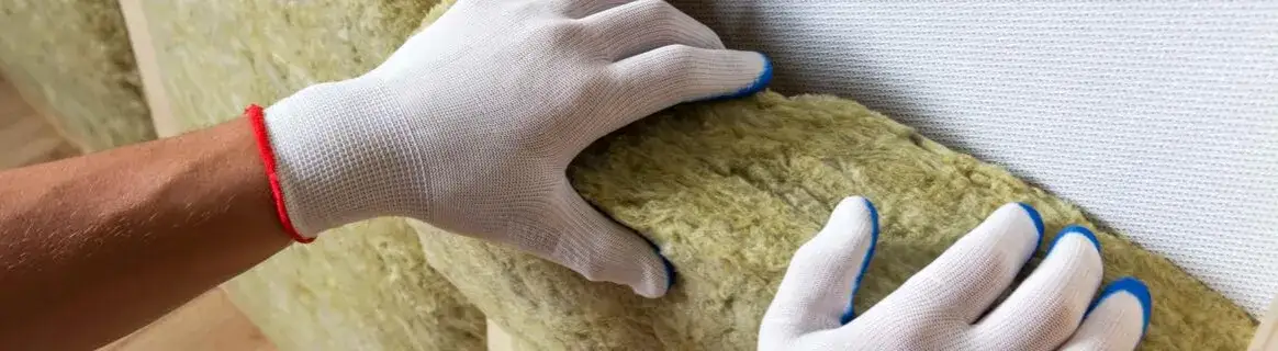Zdjęcie Co jest cieplejsze: wełna czy styropian? Sprawdź, co wybrać na izolację