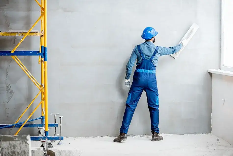 Zdjęcie Czym zacierać tynk gipsowy, aby uniknąć niedoskonałości na ścianach